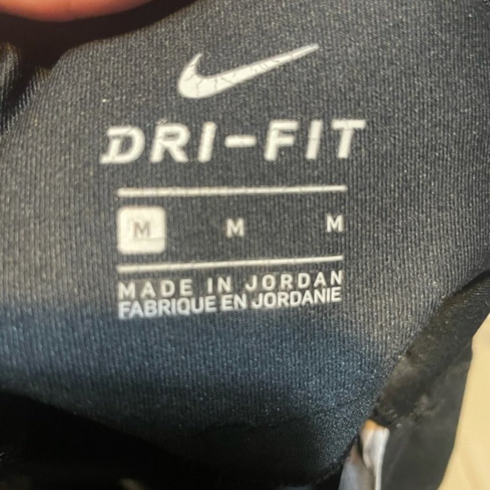 Nike tights-size L black red and white gently worn - Picture 3 of 3